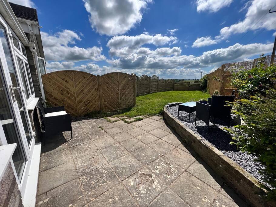2 Bedroom Holiday Home In The Heart Of West Wales St Clears Exterior foto